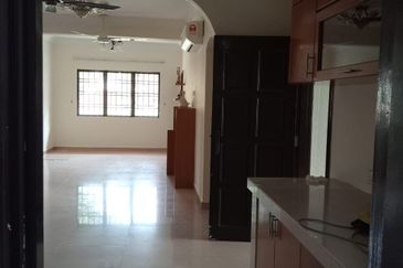 Damansara damai  Sg buloh 7000 sqft landed house for Sale 