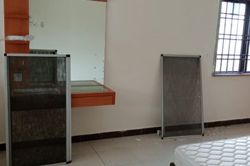 Damansara damai  Sg buloh 7000 sqft landed house for Sale 