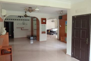 Damansara damai  Sg buloh 7000 sqft landed house for Sale 