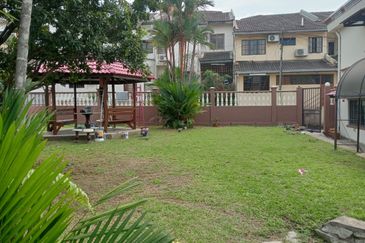 Damansara damai  Sg buloh 7000 sqft landed house for Sale 