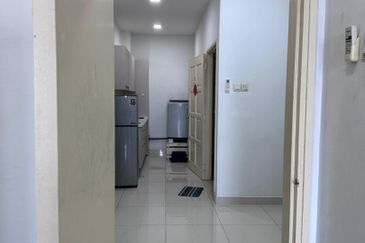 Royal Regent Sri Putramas III