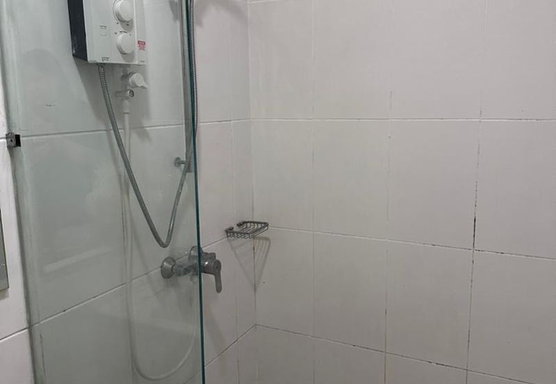 Royal Regent Sri Putramas III