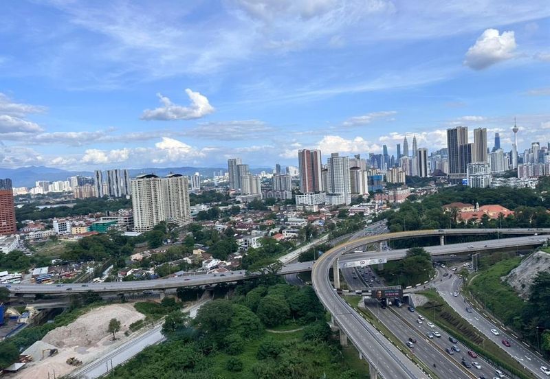 Royal Regent Sri Putramas III