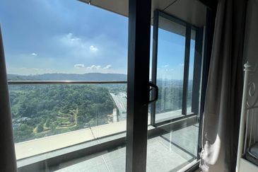 Crown Tower @ Empire City