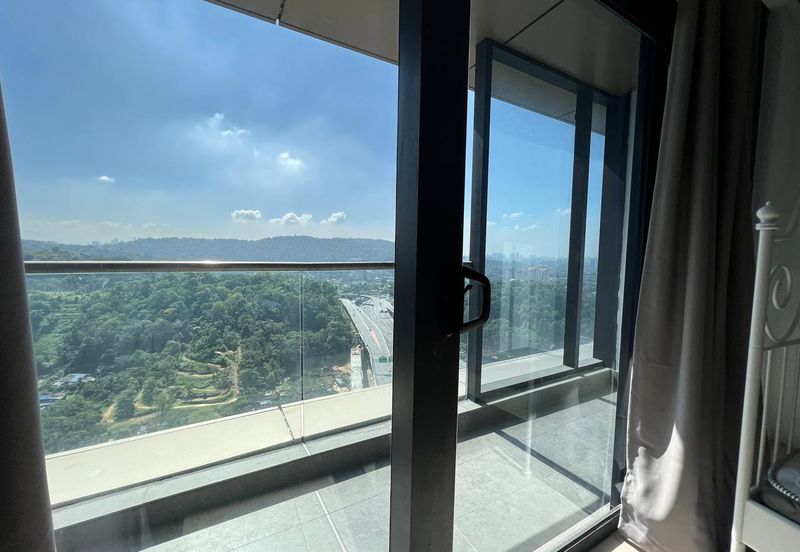 Crown Tower @ Empire City