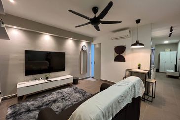 Halo Sunday @ Empire City