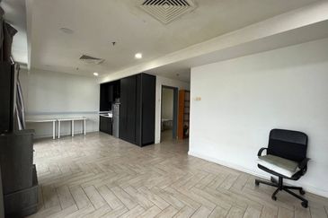 Crown Tower @ Empire City