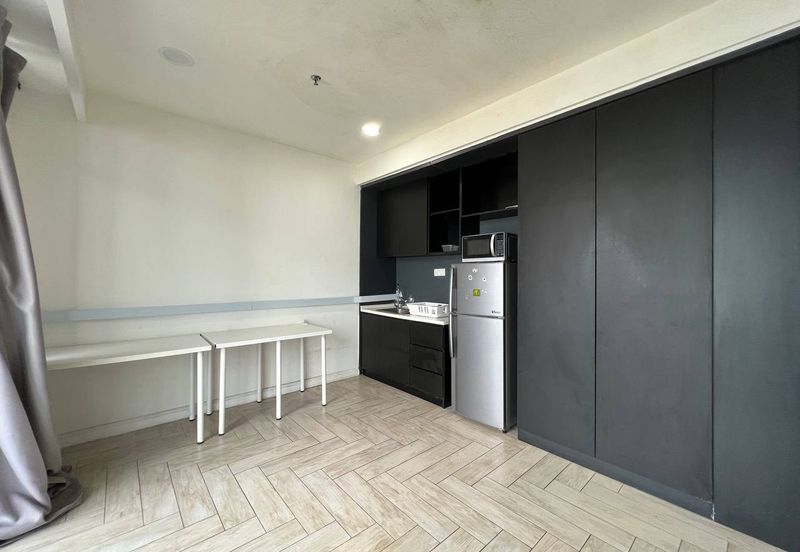 Crown Tower @ Empire City