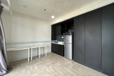 Crown Tower @ Empire City