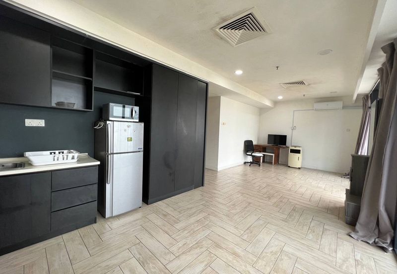 Crown Tower @ Empire City