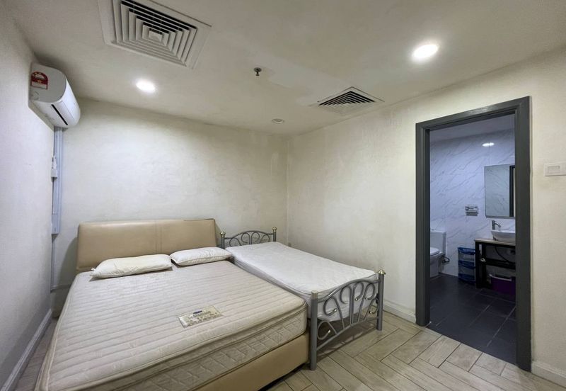 Crown Tower @ Empire City