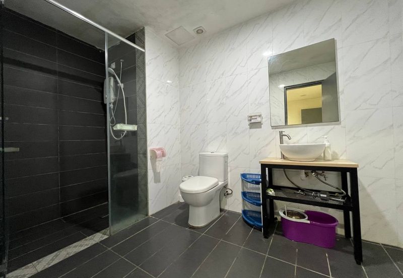 Crown Tower @ Empire City