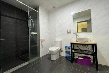 Crown Tower @ Empire City