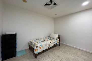 Crown Tower @ Empire City