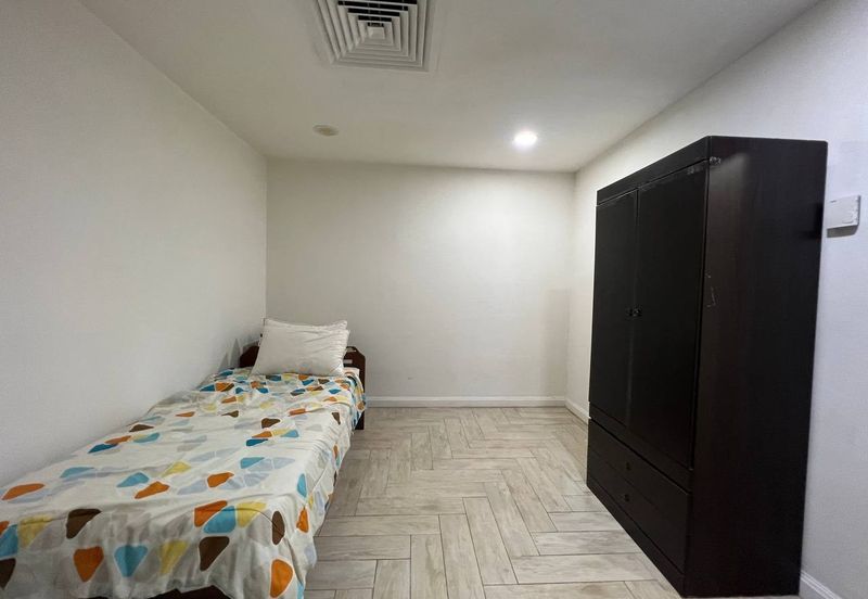 Crown Tower @ Empire City