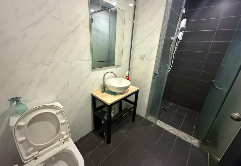 Crown Tower @ Empire City