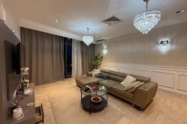 Crown Tower @ Empire City