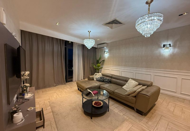 Crown Tower @ Empire City