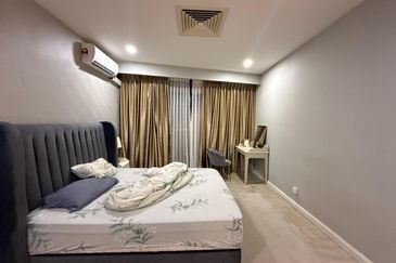 Crown Tower @ Empire City