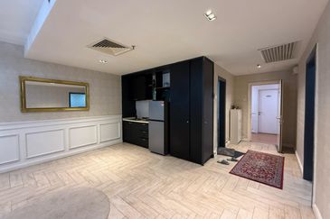 Crown Tower @ Empire City