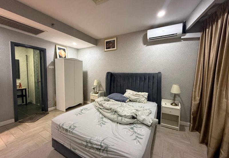 Crown Tower @ Empire City