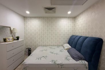 Crown Tower @ Empire City