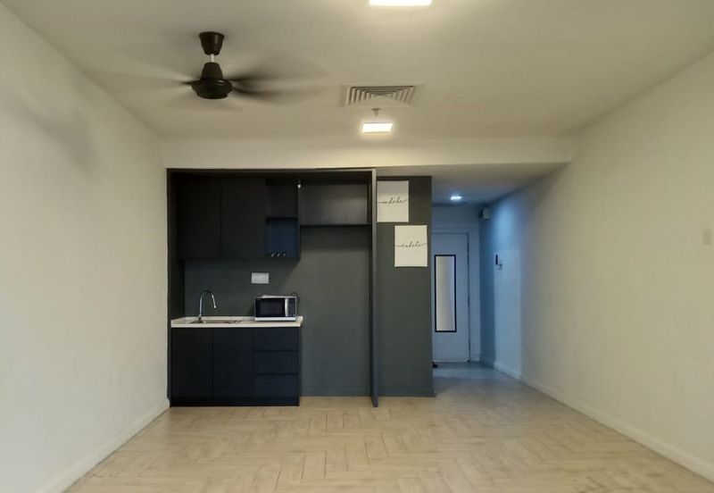 Crown Tower @ Empire City