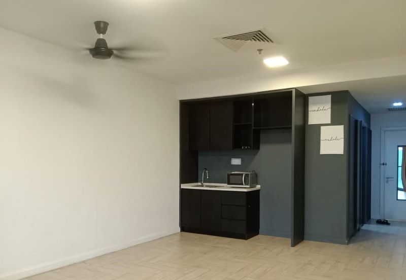 Crown Tower @ Empire City