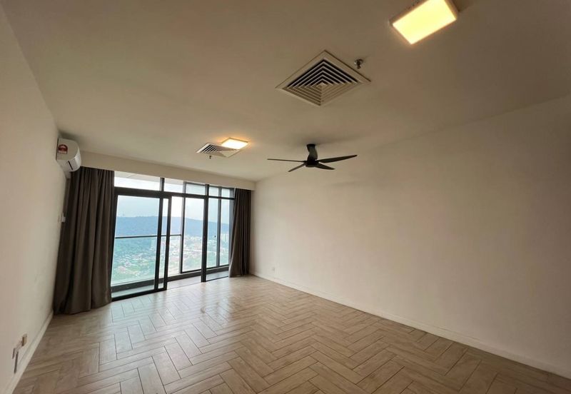 Crown Tower @ Empire City