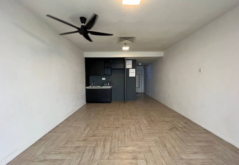 Crown Tower @ Empire City