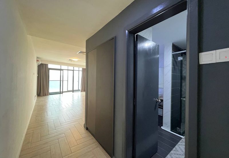 Crown Tower @ Empire City