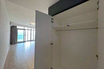 Crown Tower @ Empire City