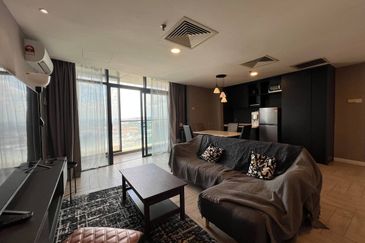 Crown Tower @ Empire City