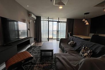 Crown Tower @ Empire City