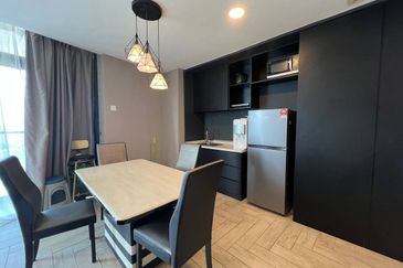 Crown Tower @ Empire City