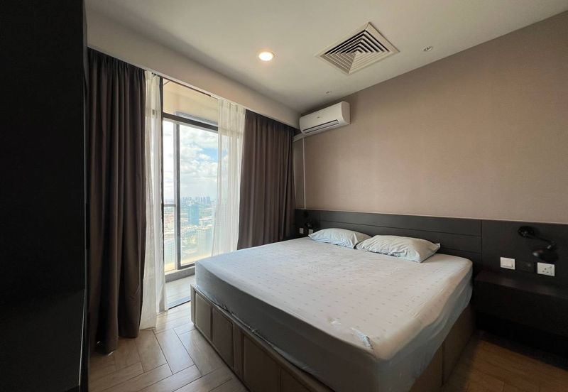 Crown Tower @ Empire City