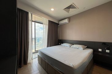 Crown Tower @ Empire City