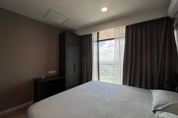 Crown Tower @ Empire City