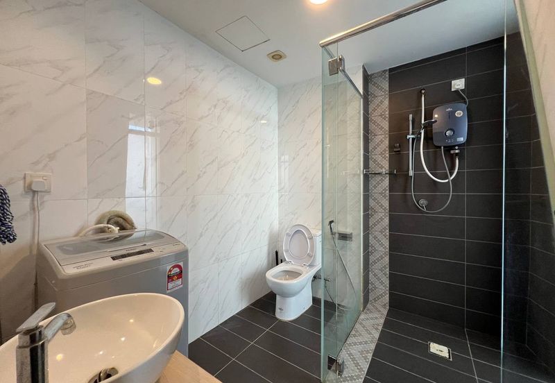 Crown Tower @ Empire City