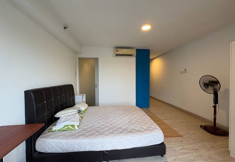 Halo Sunday @ Empire City