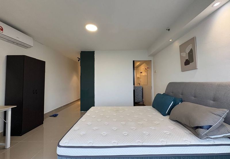 Halo Sunday @ Empire City