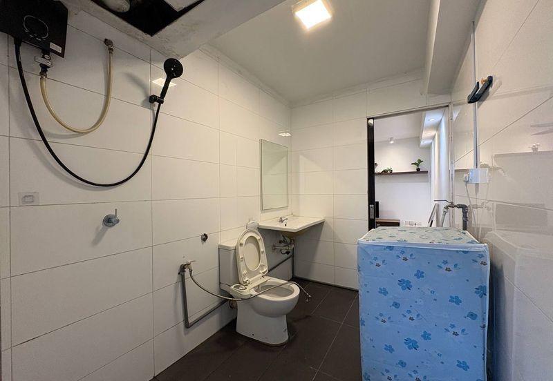 Halo Sunday @ Empire City