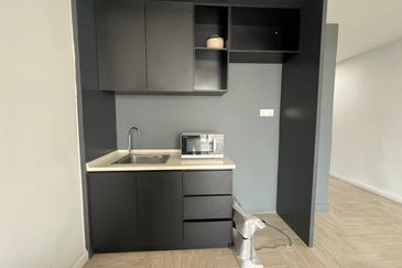 Crown Tower @ Empire City