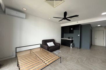 Crown Tower @ Empire City