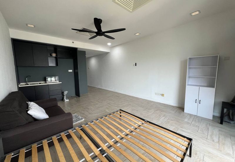 Crown Tower @ Empire City