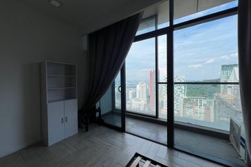 Crown Tower @ Empire City