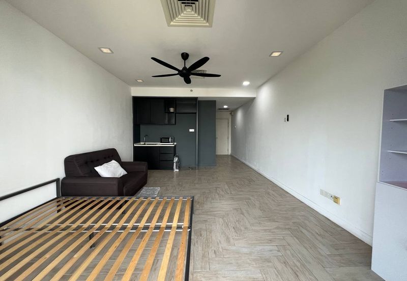 Crown Tower @ Empire City