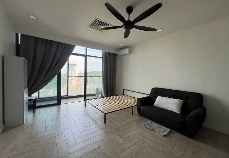 Crown Tower @ Empire City