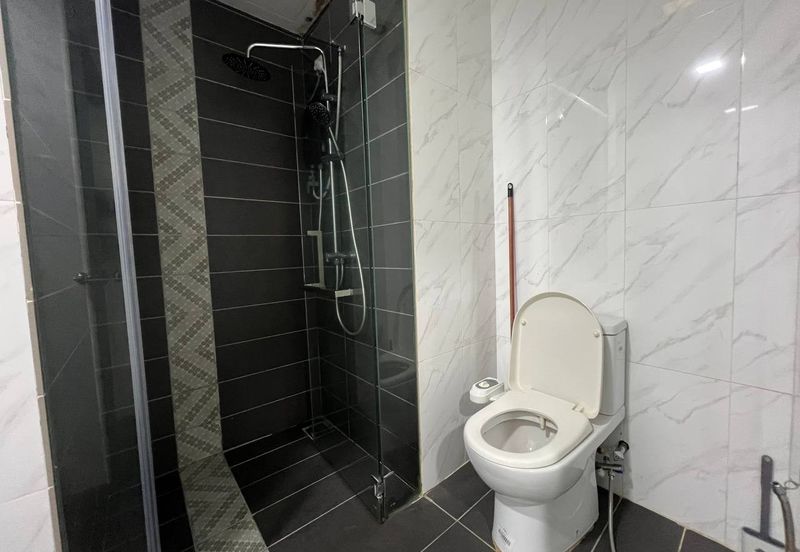 Crown Tower @ Empire City