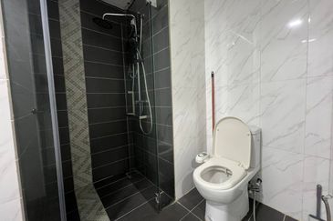 Crown Tower @ Empire City